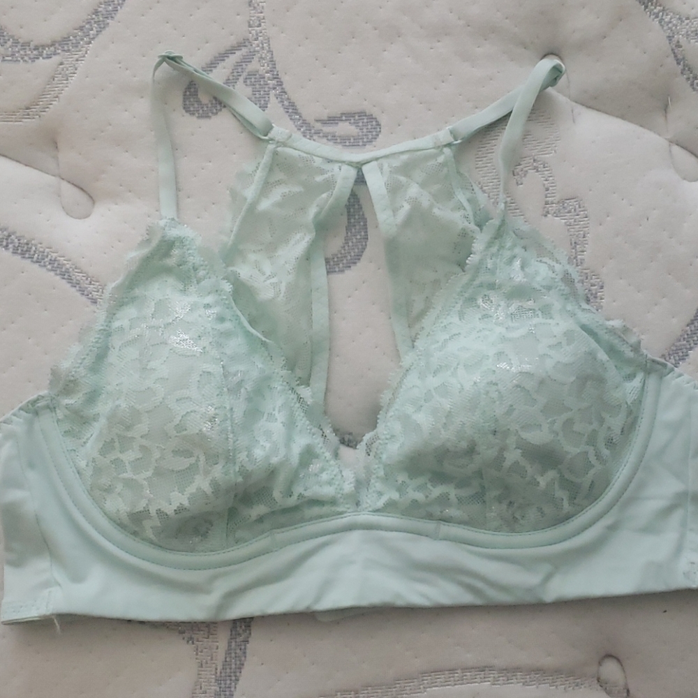 🌺 3/$20 Pink VS Mint Brallette with Padding